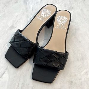 Size 7.5 Vince Camuto black leather upper healed sandals
